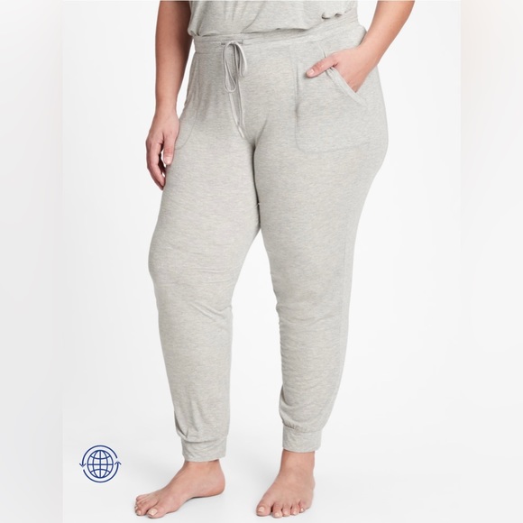 **SOLD** GAP Truesleep Joggers in Modal - Picture 2 of 15